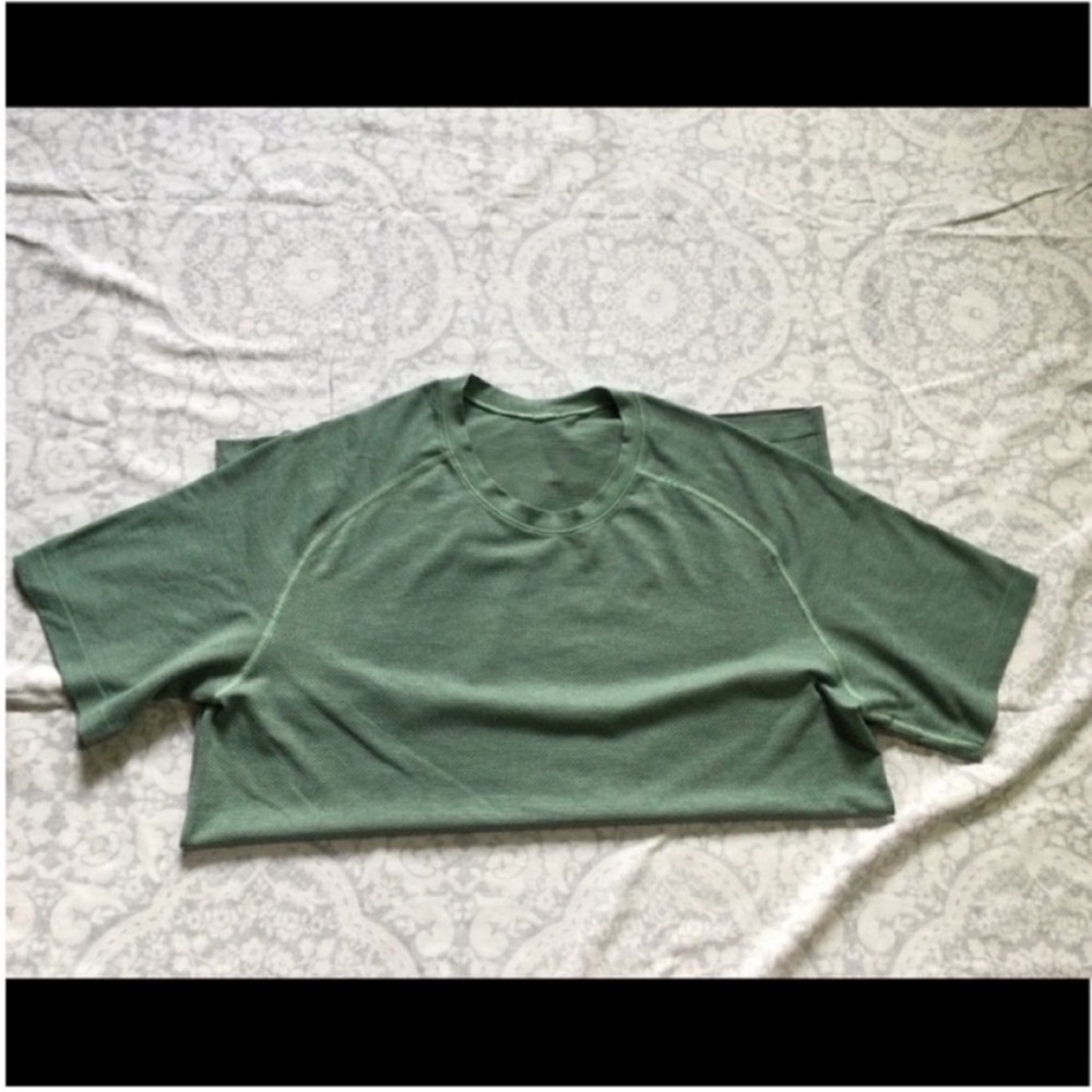 Lululemon Athletica Shirt Large
